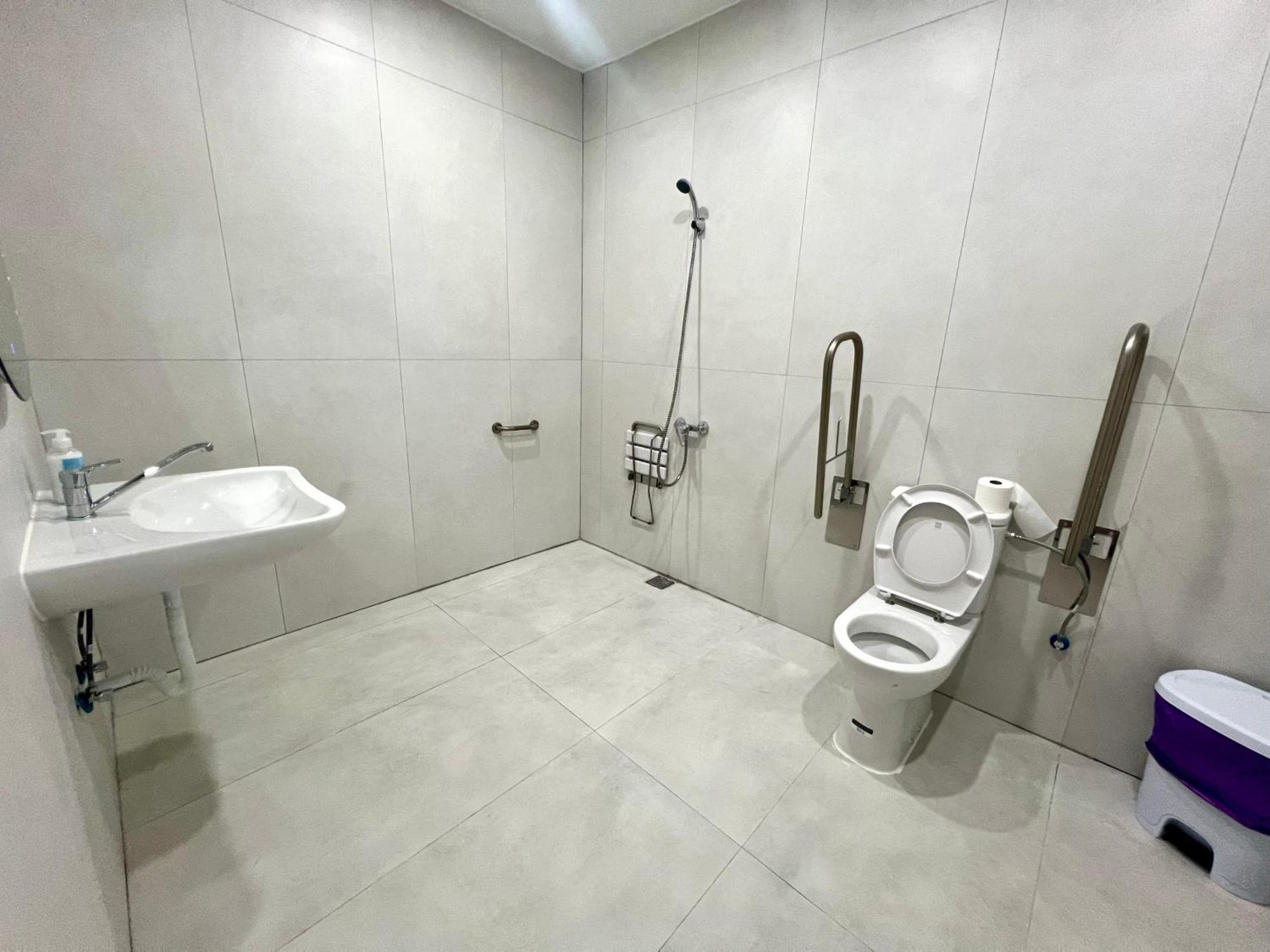 Hostel Oasis Madrid Ngoại thất bức ảnh