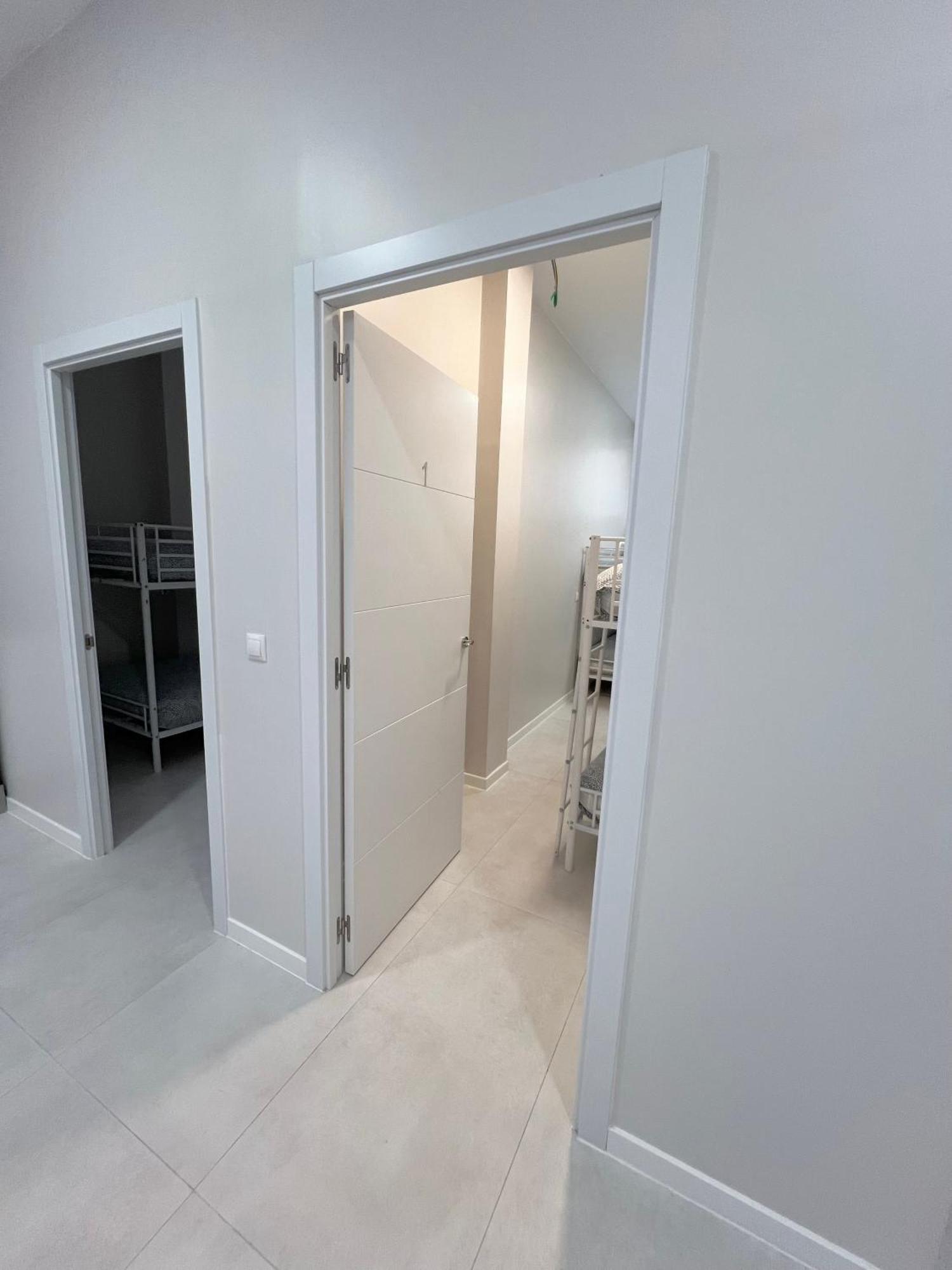 Hostel Oasis Madrid Ngoại thất bức ảnh