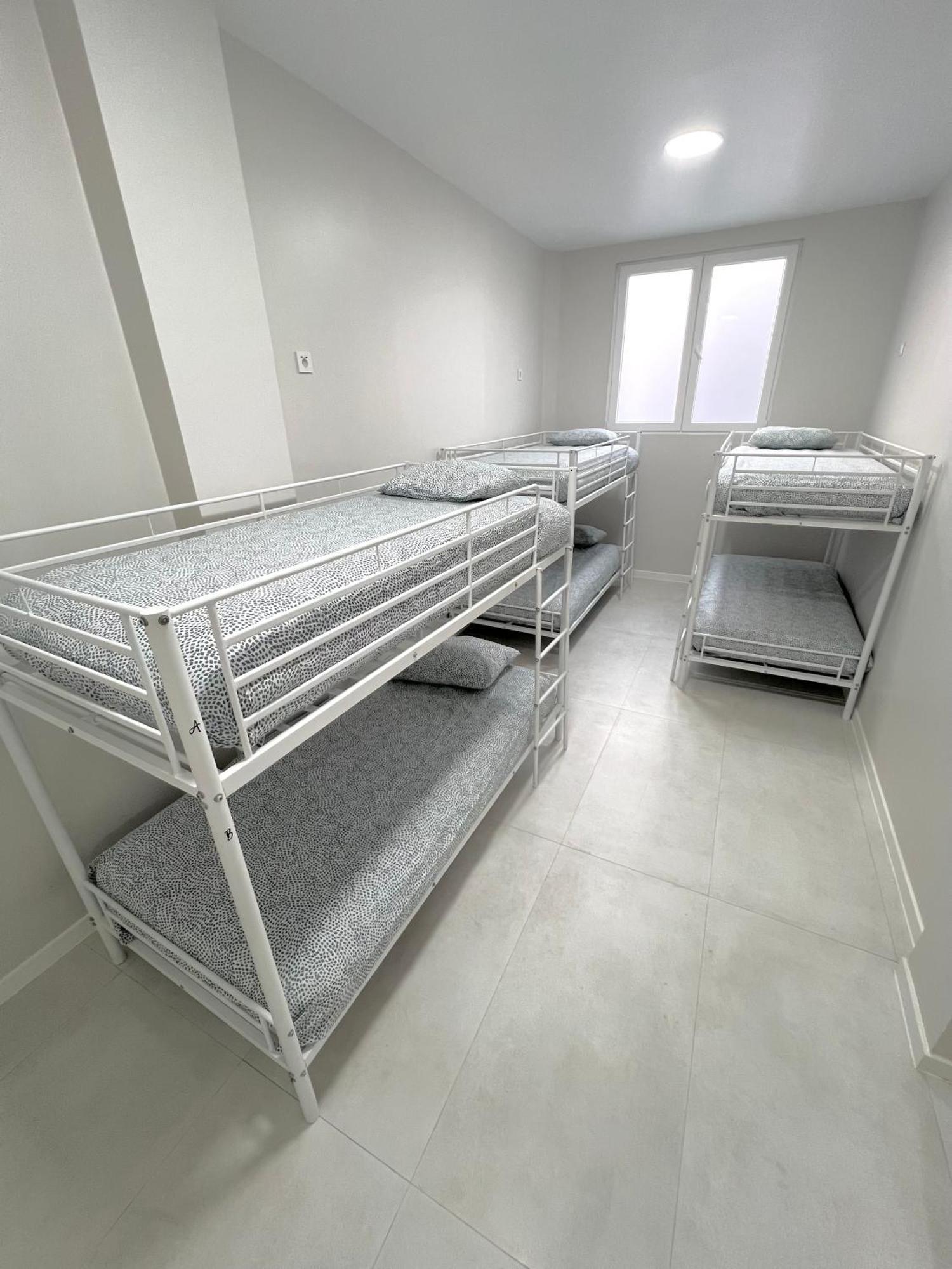 Hostel Oasis Madrid Ngoại thất bức ảnh