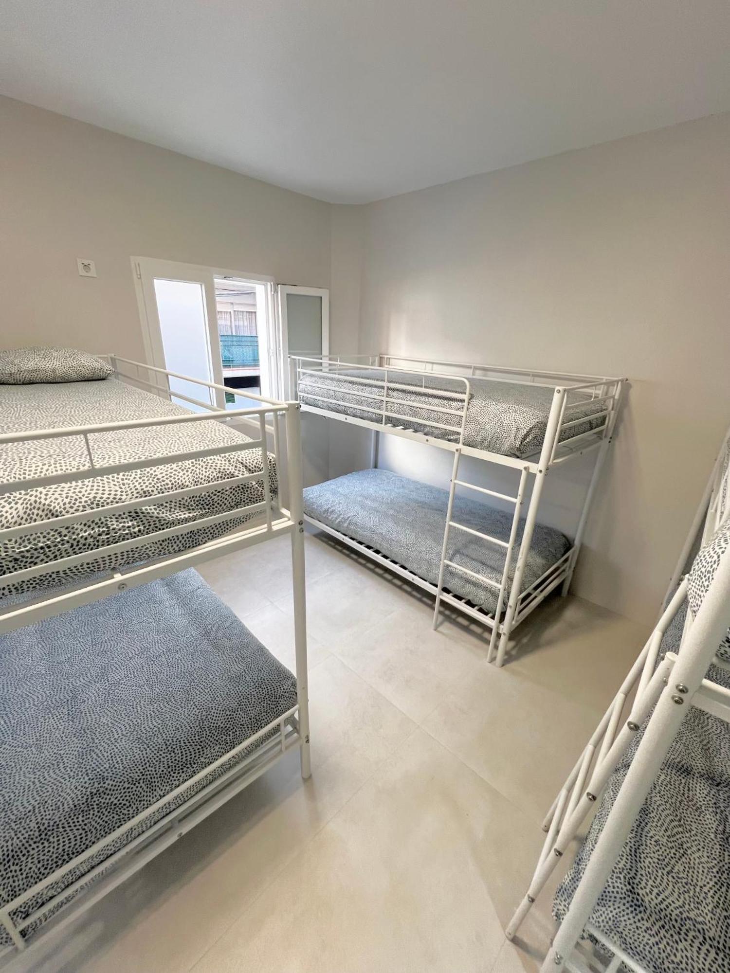 Hostel Oasis Madrid Ngoại thất bức ảnh